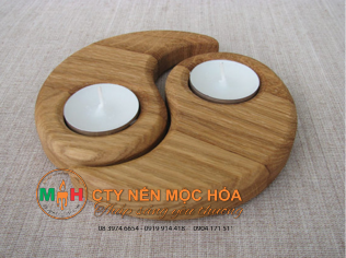 Chân nến gỗ này rất thích hợp cho những buổi trà đạo khi mà sự trang nghiêm được đặt lên hàng đầu Chân nến gỗ này rất thích hợp cho những buổi trà đạo khi mà sự trang nghiêm được đặt lên hàng đầu