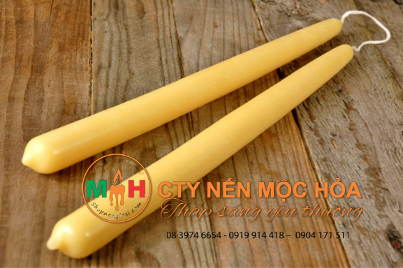 Không giống mỡ động vật, sáp ong đốt rất tinh khiết và sạch sẽ, tạo ngọn lửa không khói. Không giống mỡ động vật, sáp ong đốt rất tinh khiết và sạch sẽ, tạo ngọn lửa không khói.