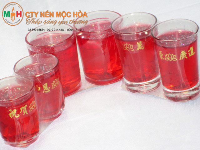 sản phẩm nến ly giá rẻ dùng trong thờ cúng Sản phẩm nến ly giá rẻ dùng trong thờ cúng