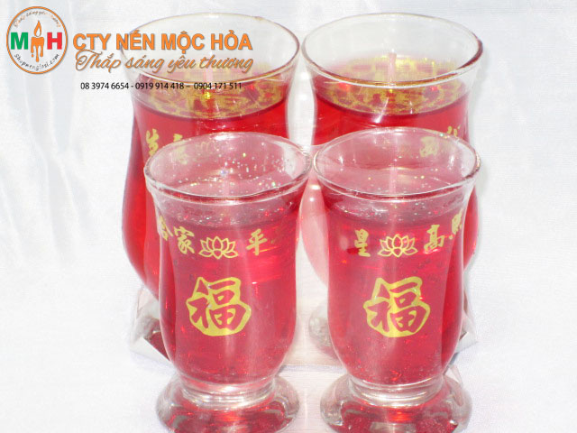 Nến ly chuông có 2 loại hớn và nhỏ Nến ly chuông có 2 loại hớn và nhỏ