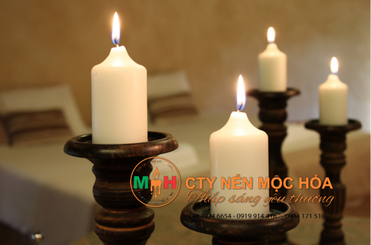 Trong nhiều nghi lễ, người ta thắp nến để gửi lời ước nguyện cho các thần thánh bởi vì nhiều lý do  Trong nhiều nghi lễ, người ta thắp nến để gửi lời ước nguyện cho các thần thánh bởi vì nhiều lý do