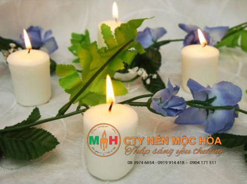 Làm một cây đèn cầy bằng sáp cọ không hề khó Làm một cây đèn cầy bằng sáp cọ không hề khó