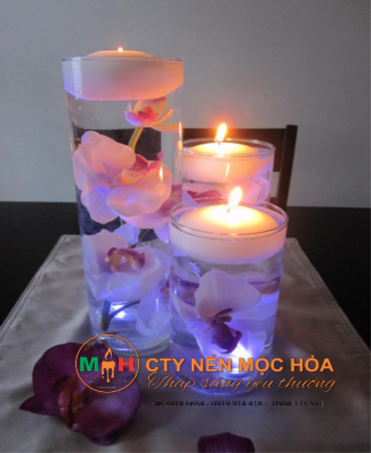 Đặt các nhánh hoa lan và khéo léo bố trí chúng ở góc độ mà mọi người có thể nhìn thấy dễ dàng Đặt các nhánh hoa lan và khéo léo bố trí chúng ở góc độ mà mọi người có thể nhìn thấy dễ dàng