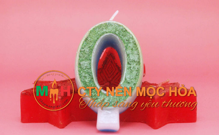 Hiện nay trên thị trường, nơi bán nến rất nhiều nhưng không phải chỗ nào cũng đạt tiêu chuẩn an toàn sức khỏe cho người tiêu dùng Hiện nay trên thị trường, nơi bán nến rất nhiều nhưng không phải chỗ nào cũng đạt tiêu chuẩn an toàn sức khỏe cho người tiêu dùng