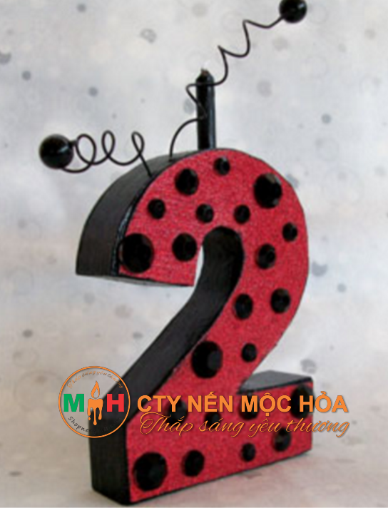 Lấy ý tưởng những đốm màu tương phản trên cánh của các cô bọ hoàng hậu, bạn hoàn toàn có thể tô vẽ cây nến của mình thành bản sao của loài côn trùng xinh xắn này. Lấy ý tưởng những đốm màu tương phản trên cánh của các cô bọ hoàng hậu, bạn hoàn toàn có thể tô vẽ cây nến của mình thành bản sao của loài côn trùng xinh xắn này.