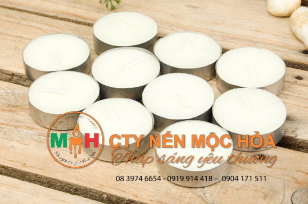 Hơn 20 năm kinh nghiệm sản xuất nến, Nến Mộc Hỏa cho ra đời những chiếc nến làm từ sáp cọ đảm bảo an toàn tuyệt đối cho người sử dụng. Hơn 20 năm kinh nghiệm sản xuất nến, Nến Mộc Hỏa cho ra đời những chiếc nến làm từ sáp cọ đảm bảo an toàn tuyệt đối cho người sử dụng.