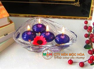 Tùy thuộc vào việc bạn muốn màu đậm hay nhạt mà cho thêm nhiều hay ít màu thực phẩm. Tùy thuộc vào việc bạn muốn màu đậm hay nhạt mà cho thêm nhiều hay ít màu thực phẩm.