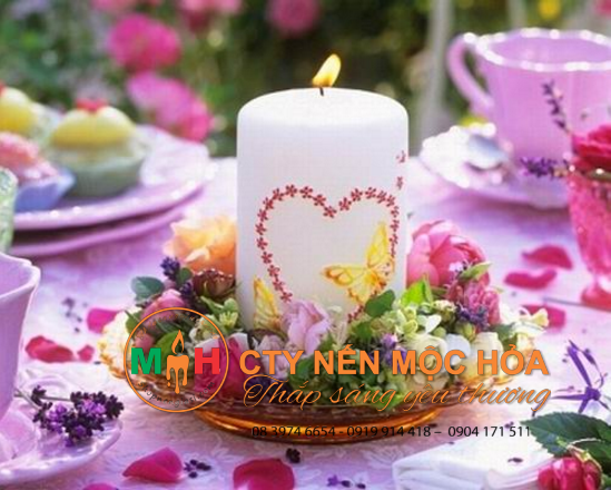 Thắp nến nghệ thuật angel light  một vài phút cho đến khi đầu nến được bao phủ bởi một lớp sáp tan chảy. Thổi tắt nến Thắp nến nghệ thuật angel light  một vài phút cho đến khi đầu nến được bao phủ bởi một lớp sáp tan chảy. Thổi tắt nến