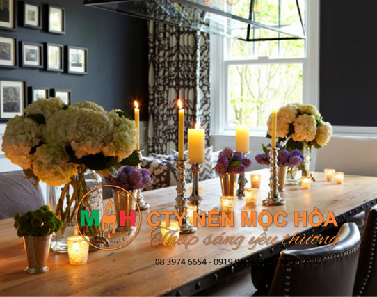 Cách trang tí nến cây taper và hoa được nhiều người ưa chuộng Cách trang tí nến cây taper và hoa được nhiều người ưa chuộng