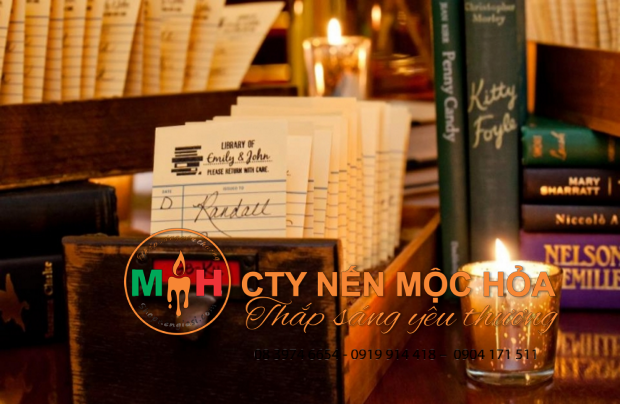 Màu trắng nền nã kết hợp với ánh lửa lấp lánh tạo nên khung cảnh tuyệt vời cho bữa tối đặc biệt của bạn. Màu trắng nền nã kết hợp với ánh lửa lấp lánh tạo nên khung cảnh tuyệt vời cho bữa tối đặc biệt của bạn.