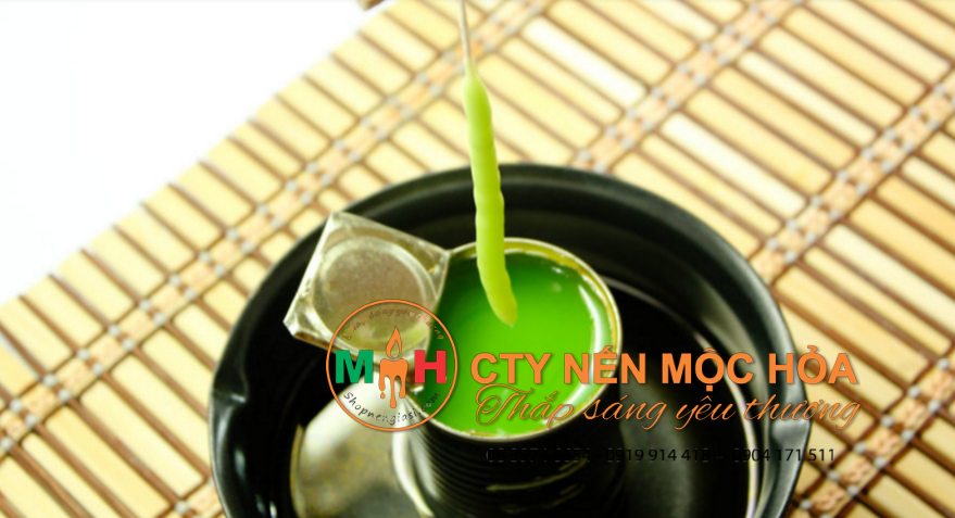 Nhúng sáp là giai đoạn tốn nhiều thời gian và cần sự tỉ mỉ Nhúng sáp là giai đoạn tốn nhiều thời gian và cần sự tỉ mỉ