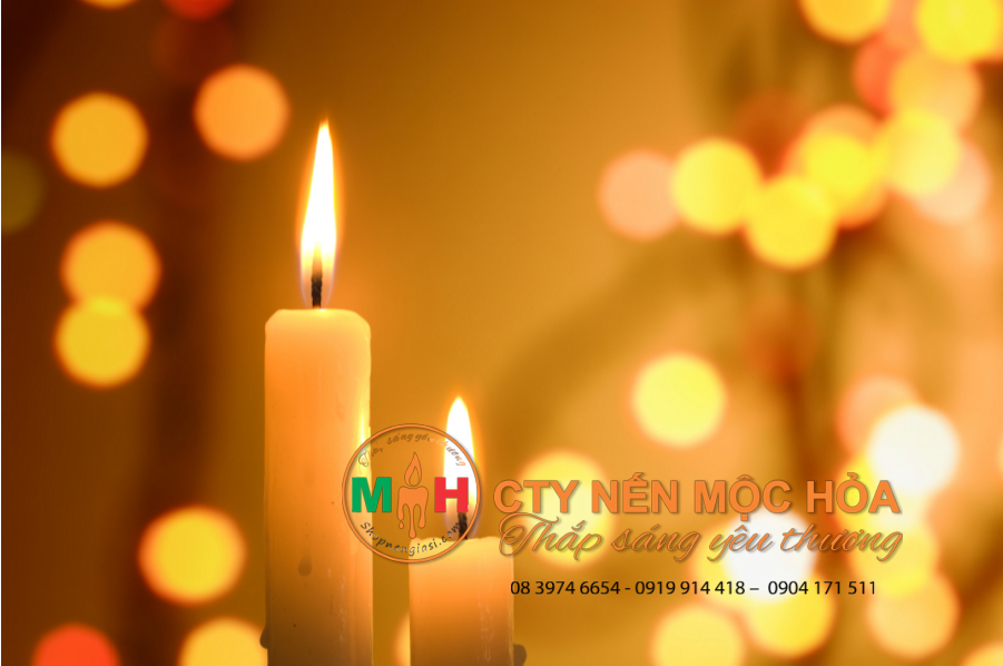 Nến đẹp nhưng vết ố của sáp nến trên sàn gỗ lại là ác mộng Nến đẹp nhưng vết ố của sáp nến trên sàn gỗ lại là ác mộng