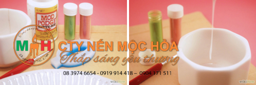 Đổ hồ PVA vào chén nhỏ Đổ hồ PVA vào chén nhỏ