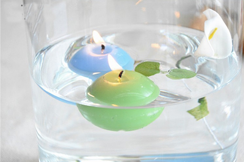 Nến thả nước tròn trang trí bàn ăn Nến thả nước tròn trang trí bàn ăn