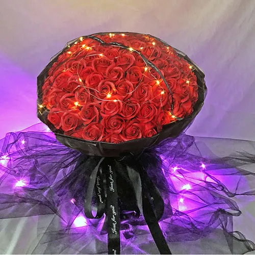 Bó hoa hồng sáp 99bông + dây led