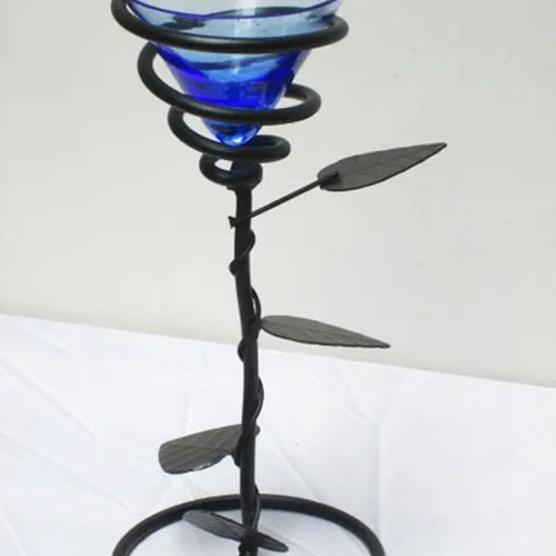 chân nến dây leo xoắn ốc