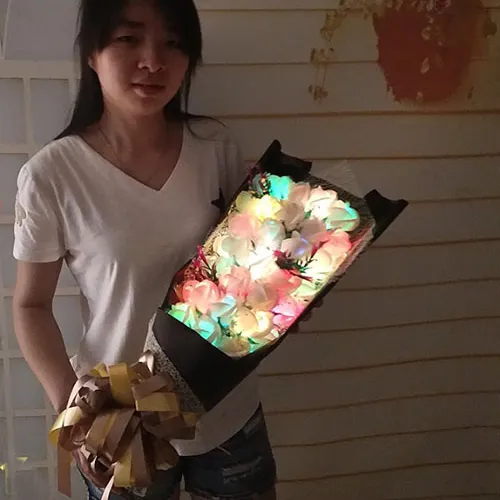 Gift set hộp 33bông hoa hồng sáp led - điện tử