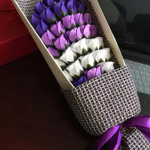 Gift set chữ nhật 33 bông nhỏ