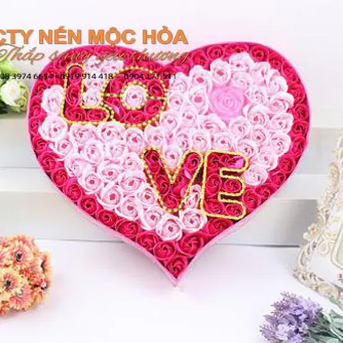 Gift set trái tim love (95 bông + Led)