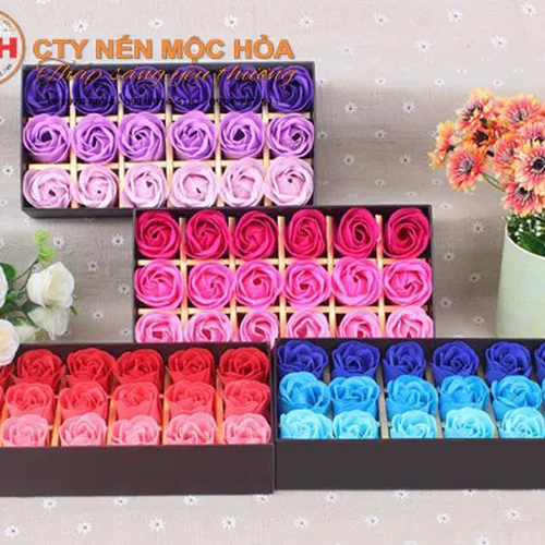 Hộp chữ nhật 18 bông nhỏ