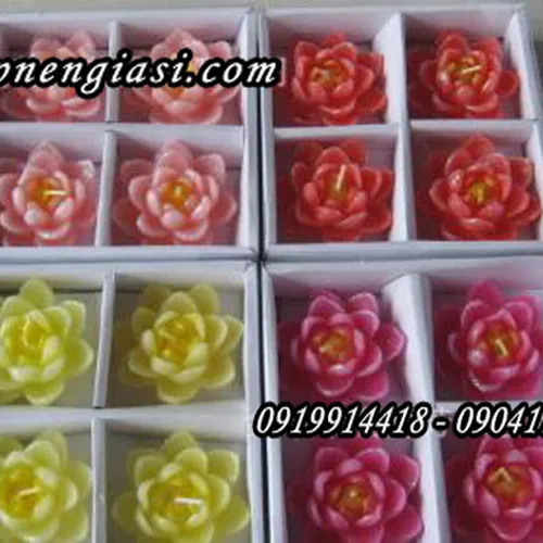 Nến nổi thả nước ”hoa sen” / 4 cái