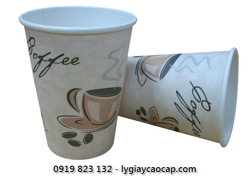 Ly giấy được dùng phổ biến ở châu Âu trong suốt nhiều năm qua Ly giấy được dùng phổ biến ở châu Âu trong suốt nhiều năm qua