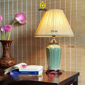 Đèn bàn gốm Bát Tràng UBG025