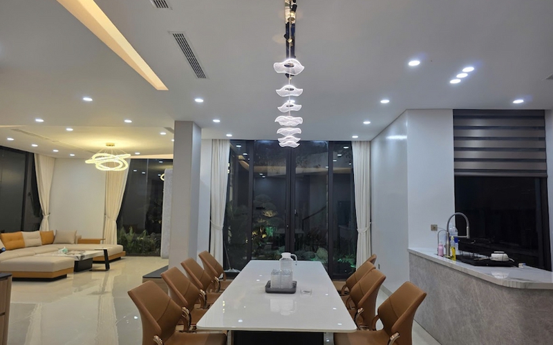 Giải Pháp Đèn Thả Trang Trí Biệt Thự: Phòng Khách & Bàn Ăn Hiện Đại