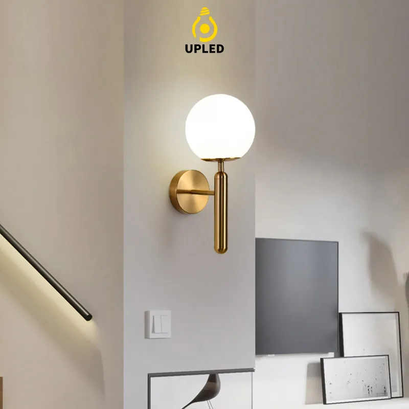 Đèn Treo Tường Trang Trí Phòng Khách Phòng Ngủ Chao Sữa UPLED mạ vàng hiện đại