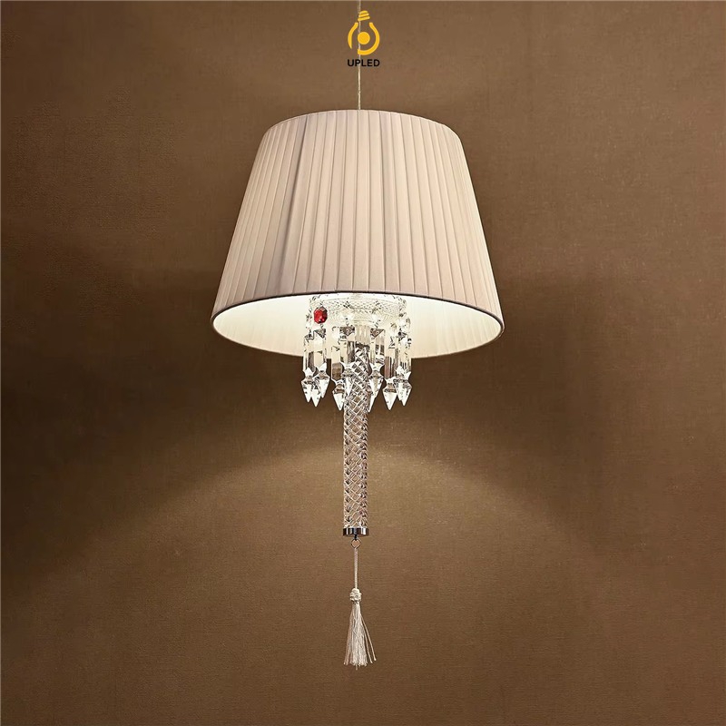 Đèn tường chao vải pha lê phong cách Baccarat