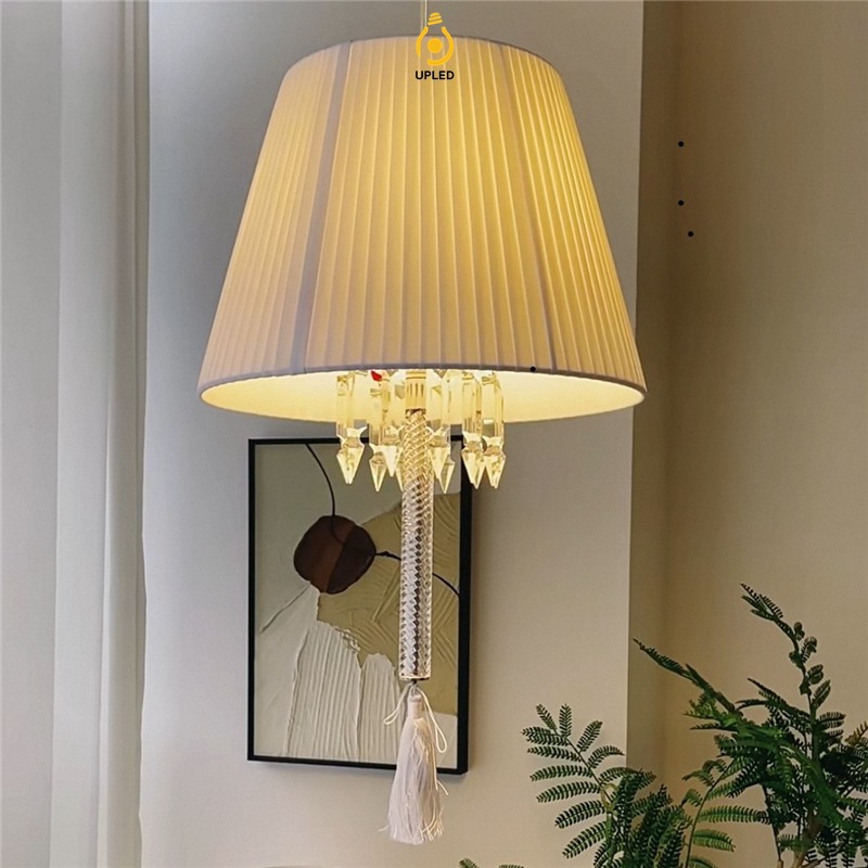 Đèn tường chao vải pha lê phong cách Baccarat