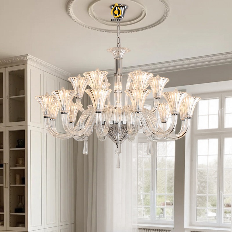 Đèn chùm hoa thủy tinh phong cách Baccarat