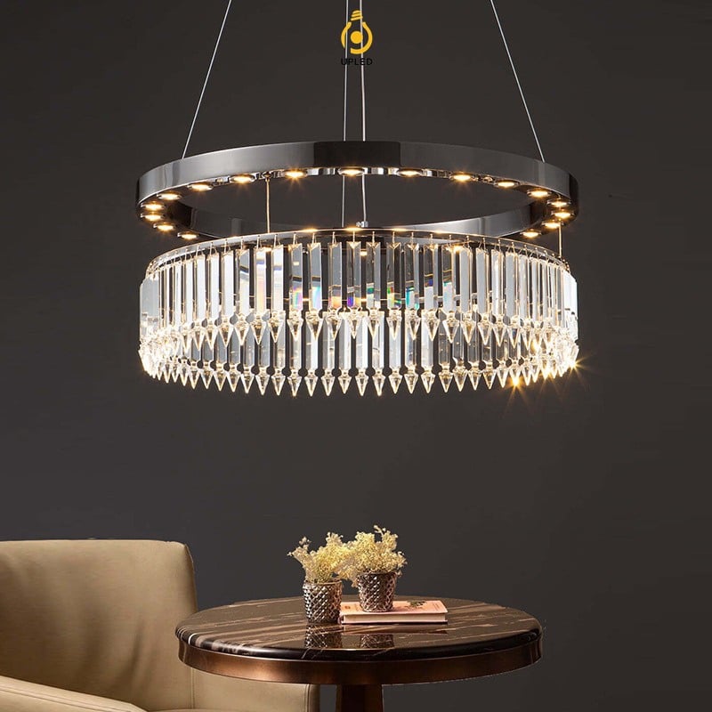 Đèn chùm pha lê vành đen phong cách Baccarat