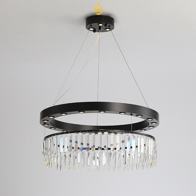 Đèn chùm pha lê vành đen phong cách Baccarat