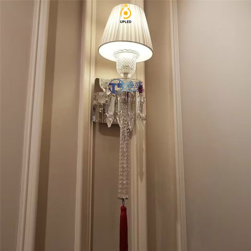 Đèn tường pha lê tua rua phong cách Baccarat