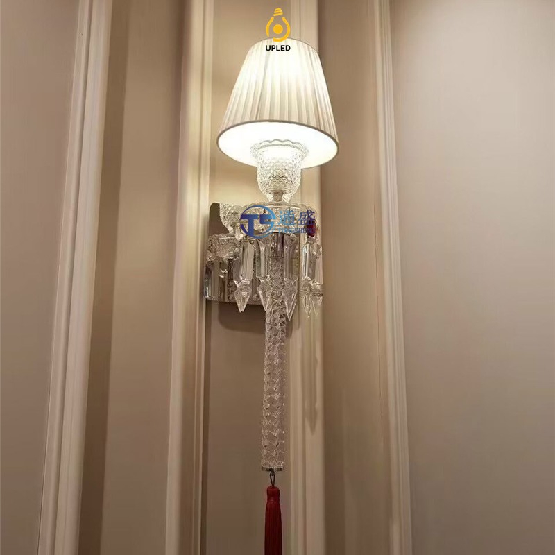 Đèn tường pha lê tua rua phong cách Baccarat