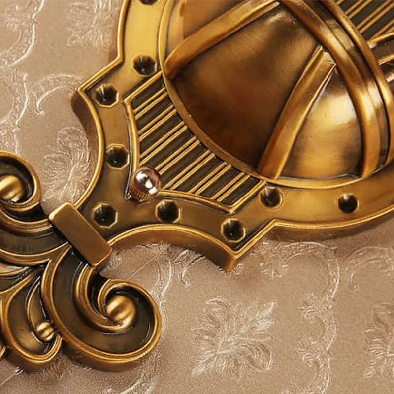 Đèn tường đồng chao thủy tinh trong nhà