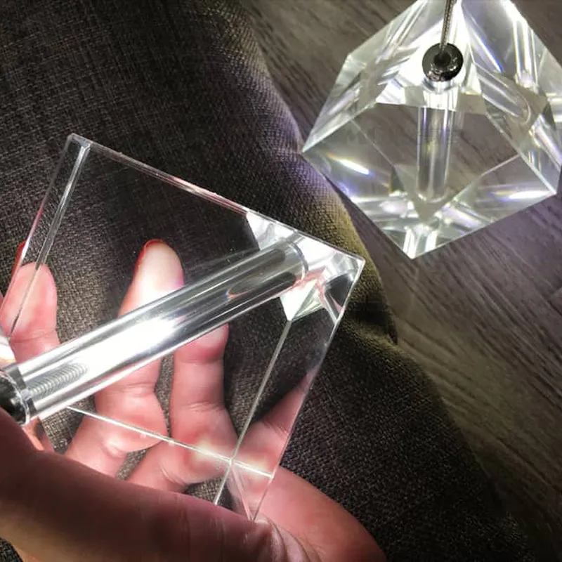 Thả thông tầng kim cương vuông nhẵn pha lê CAO CẤP