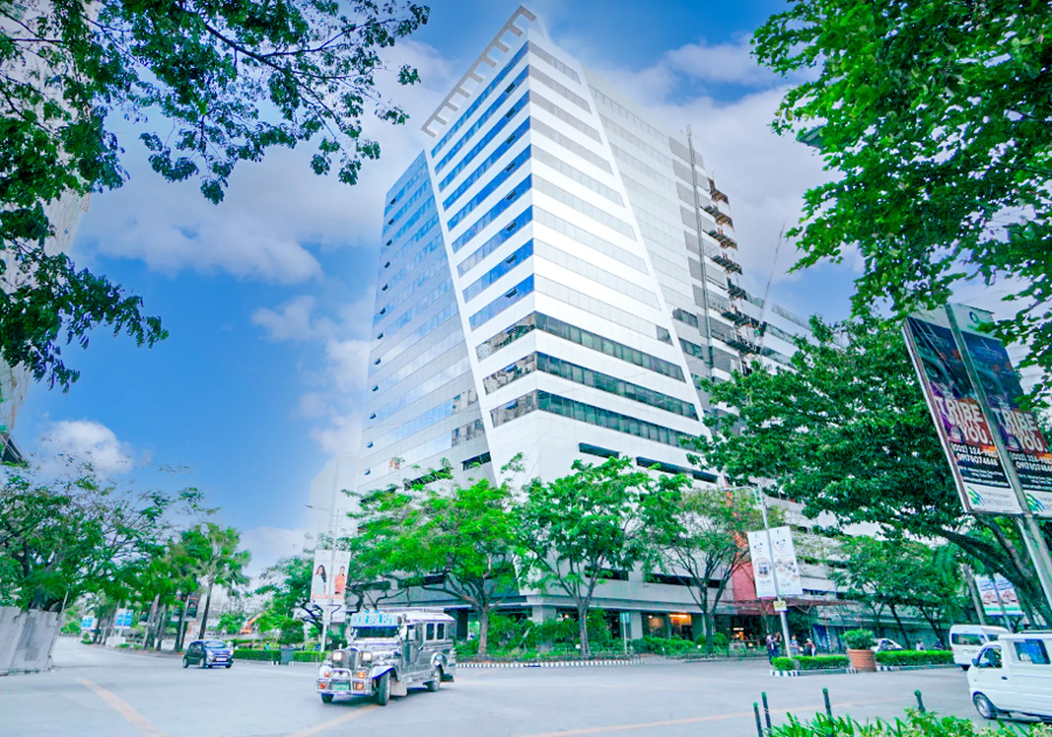 TRƯỜNG QQ ENGLISH