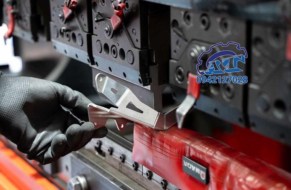 Báo Giá Chấn CNC Kim Loại Tấm theo bản vẽ