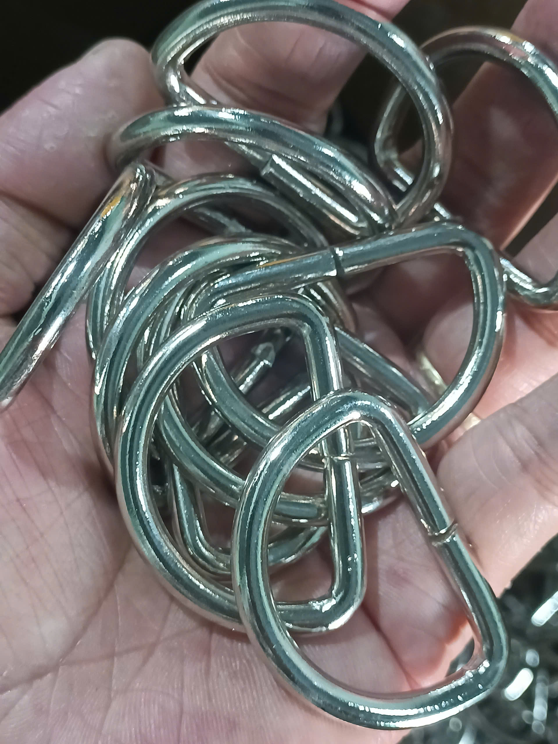 Khoen D túi xách An Thành – Quy trình hiện đại từ An Thành. Khoen D túi xách An Thành – Quy trình hiện đại từ An Thành.