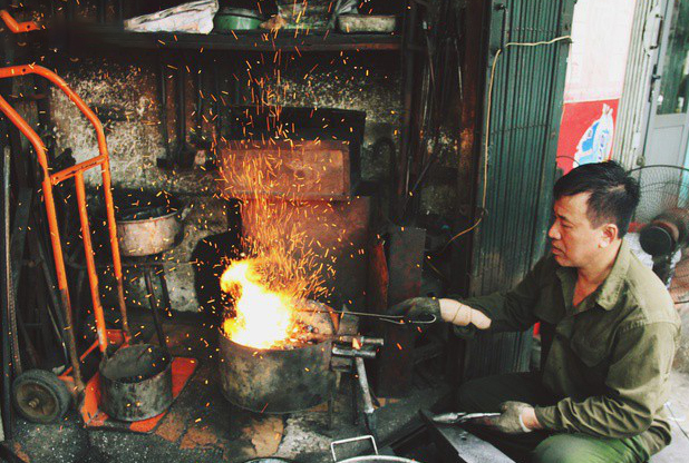 Rèn thủ công Rèn thủ công