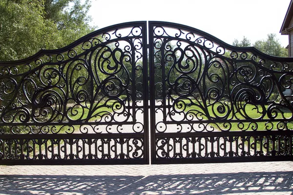 Gia Công Cắt Laser Kim Loại Giá Rẻ Tại TPHCM - An Thành