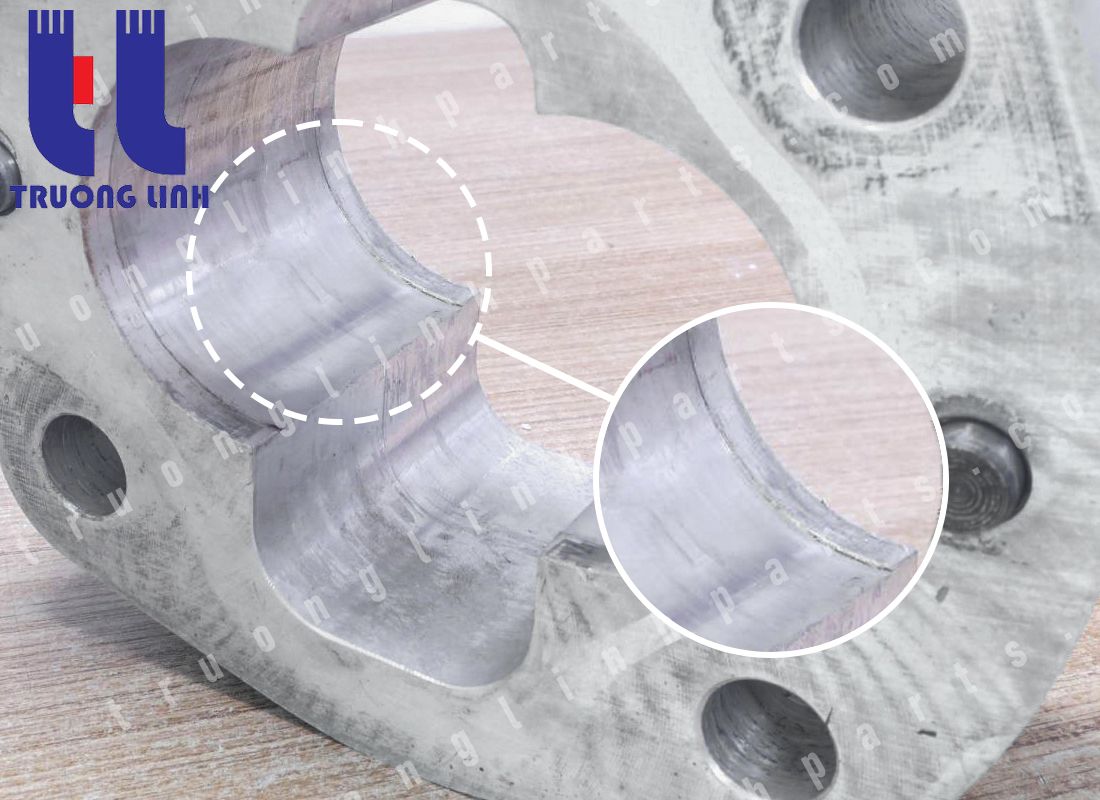 Khoang bơm bị mài mòn