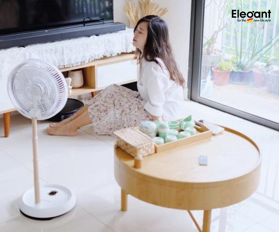 quạt gấp thông minh tích điện ELEGANT quạt gấp thông minh tích điện ELEGANT