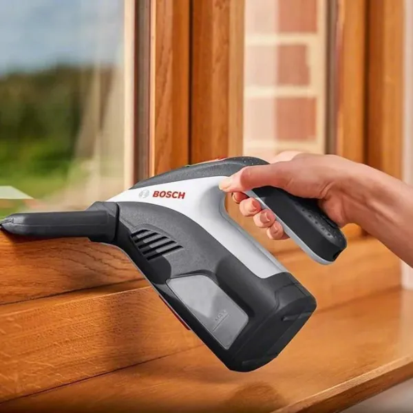 Máy lau kính Bosch GlassVAC sạch nhanh chóng, tiện lợi