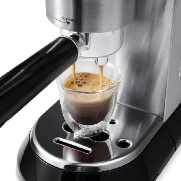 Máy Pha Cafe DeLonghi EC685.BK nổi tiếng của Italy