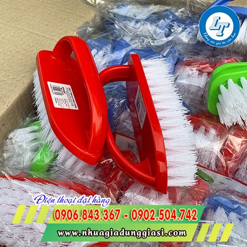 Bàn chải chà sàn có tay cầm Bàn chải chà sàn có tay cầm
