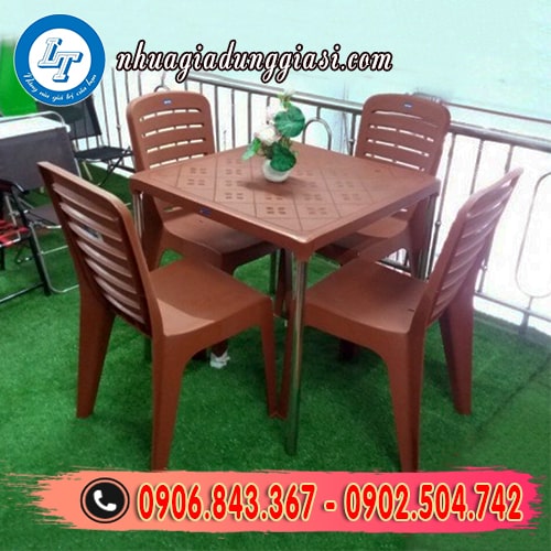 Bàn đan mây chân inox Bàn đan mây chân inox