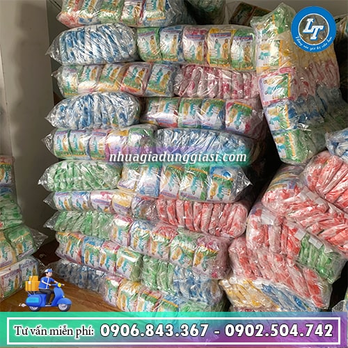 Áo mưa phương tiện đủ các màu giá